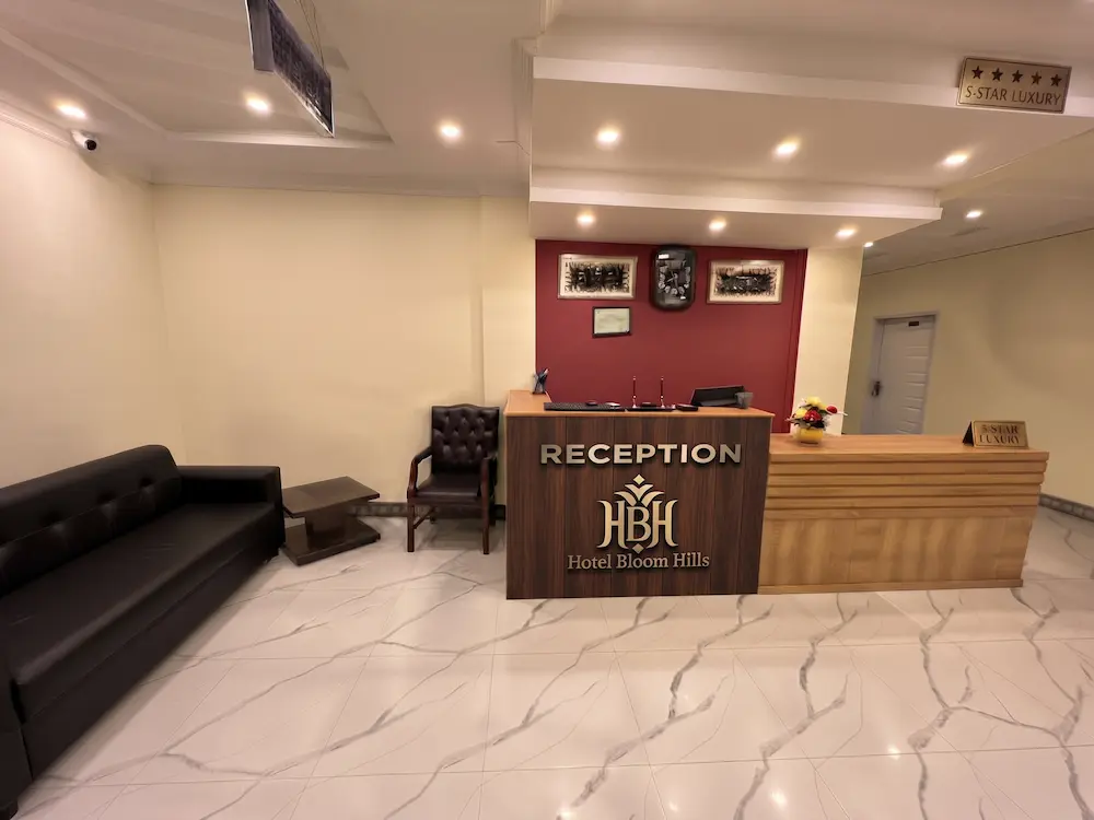 Hotel Bloom Hills Reception